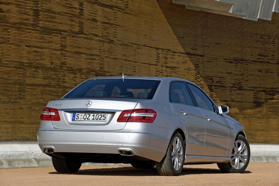  Mercedes-Benz E-Class 2010 года  (фото 117 из 128)